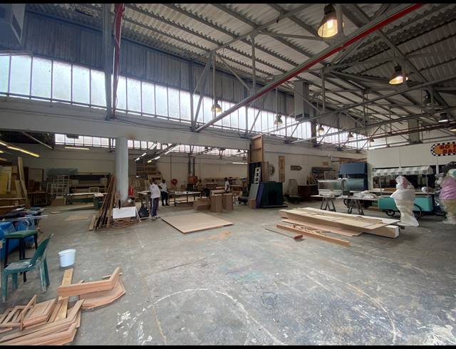 900M² WAREHOUSE TO LET IN PAARDEN EILAND